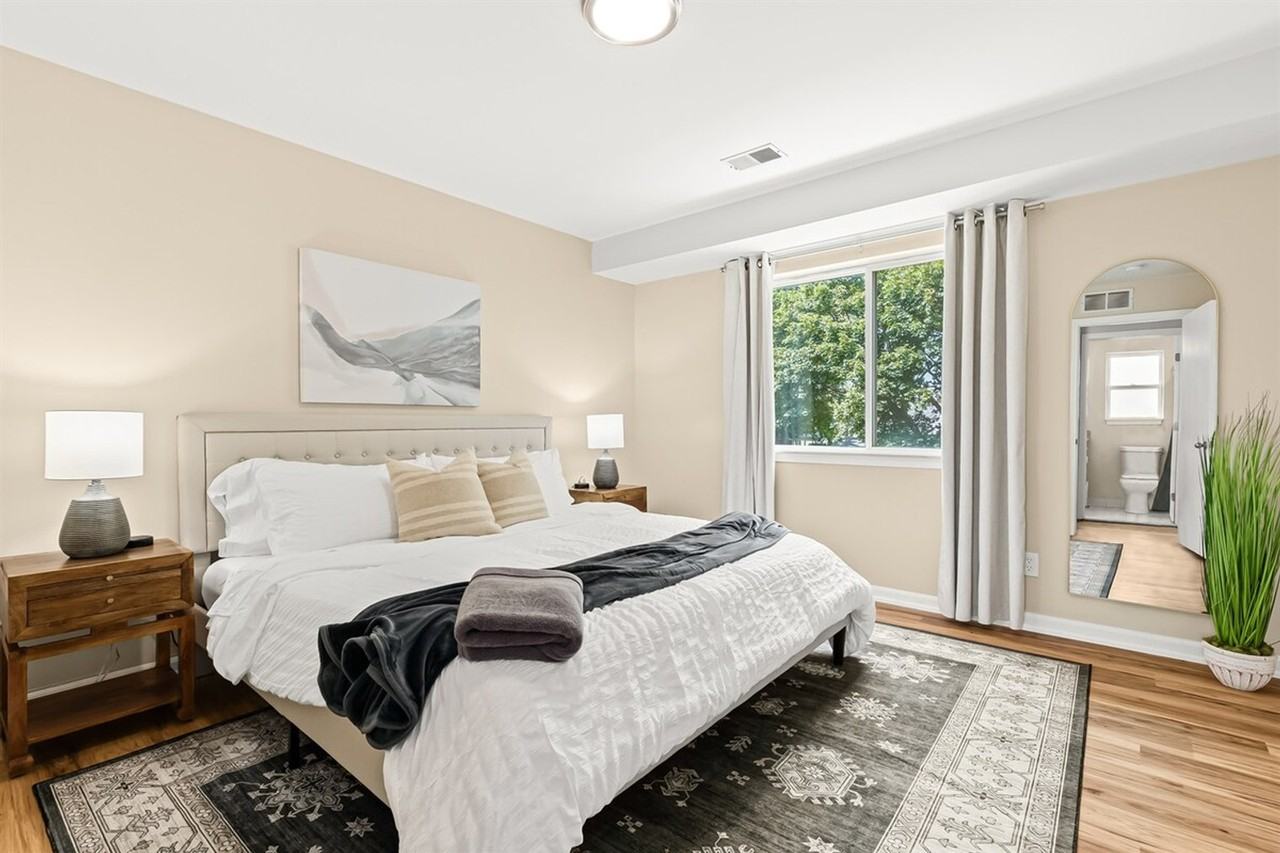 18365 Sharon Ln #1032339P - Photo 5 of 28