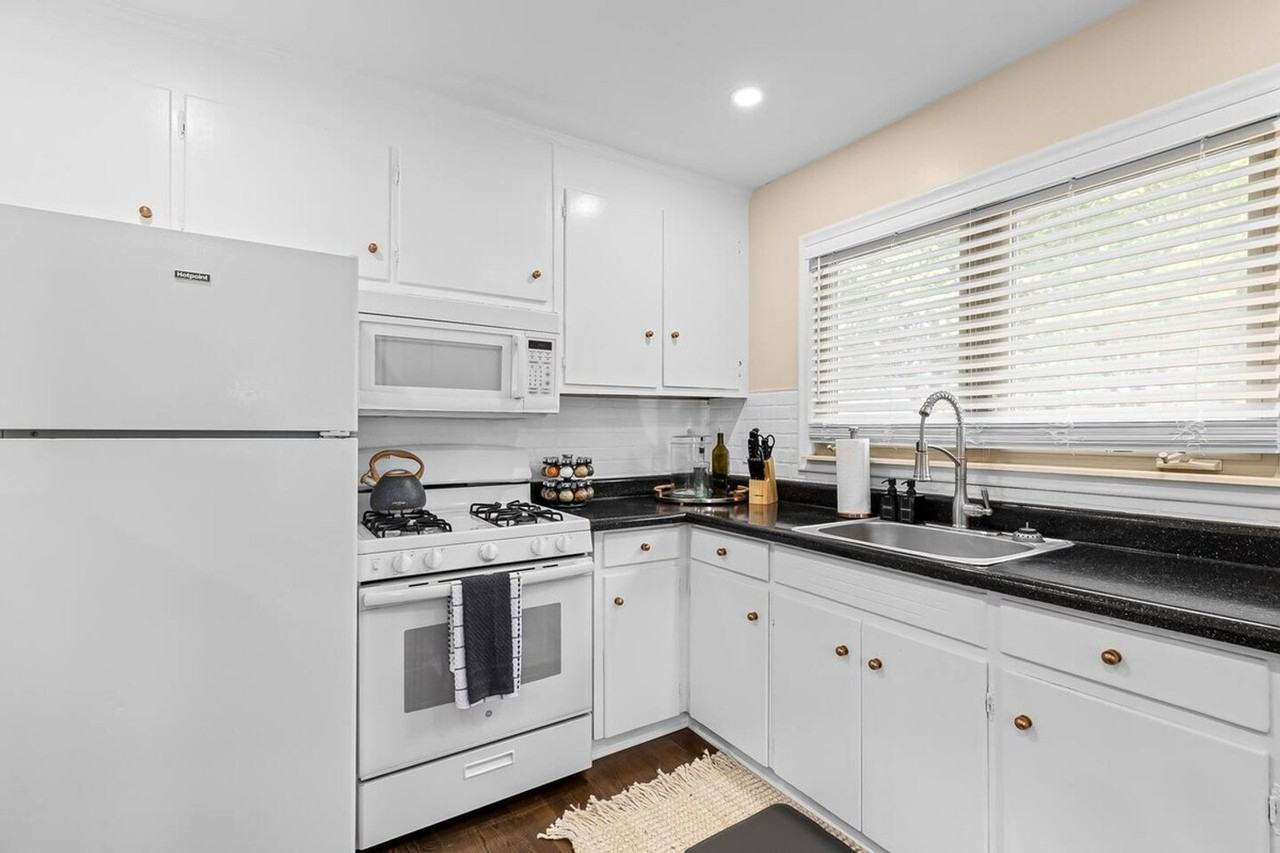 28232 Floral St #1032343P - Photo 5 of 29