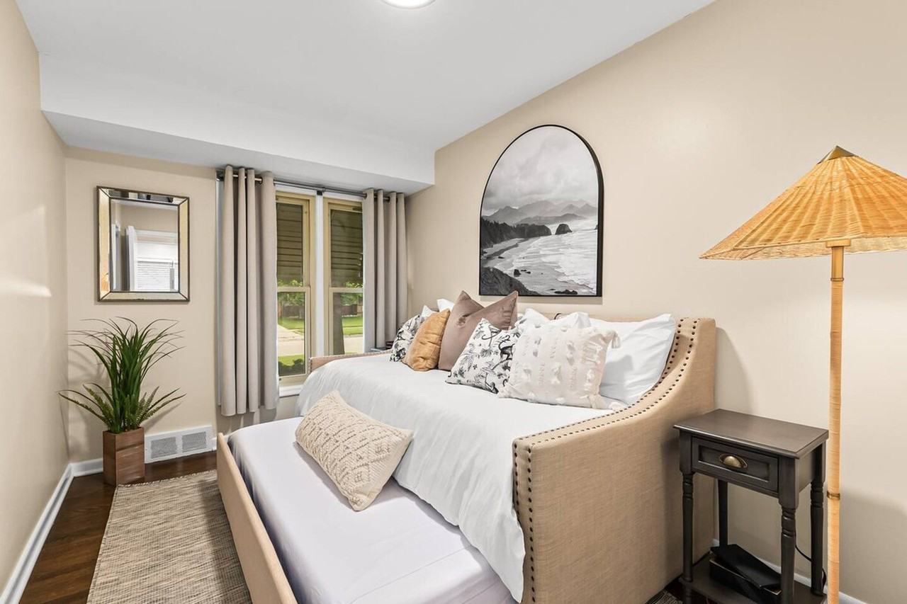 28232 Floral St #1032343P - Photo 3 of 29