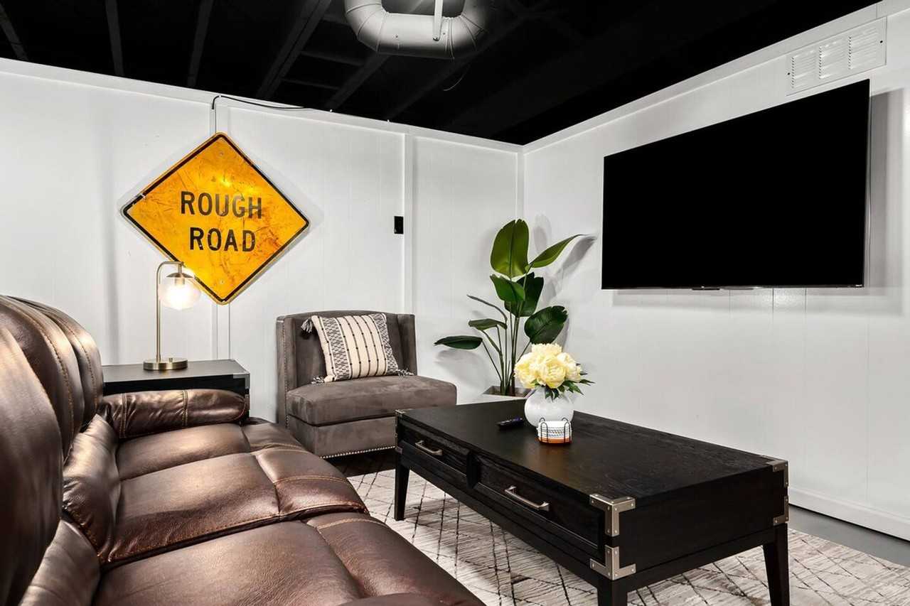 28232 Floral St #1032343P - Photo 7 of 29