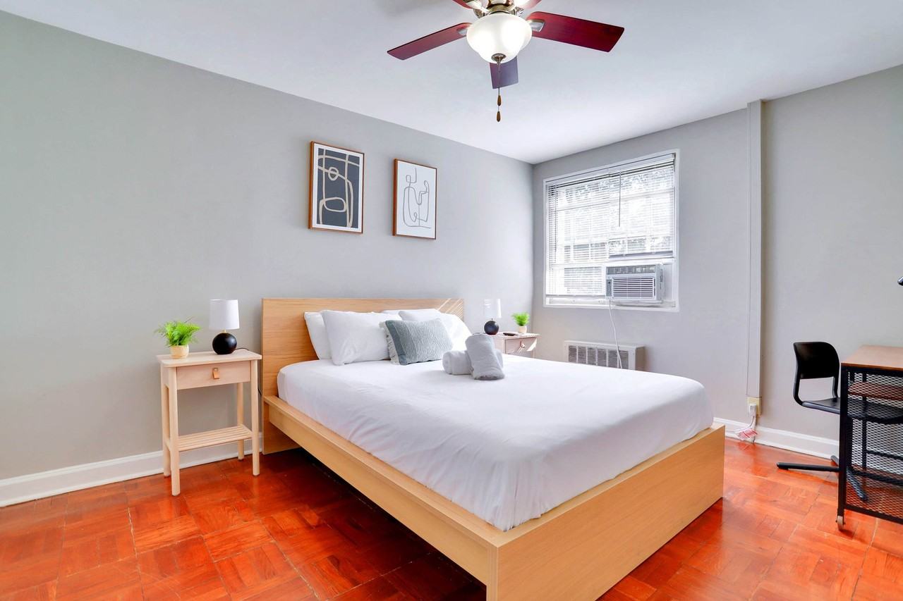 1420 W Abingdon Dr #1035598P - Photo 2 of 27