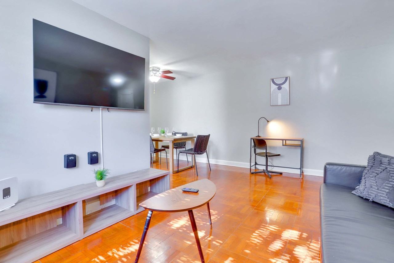 1420 W Abingdon Dr #1035598P - Photo 4 of 27