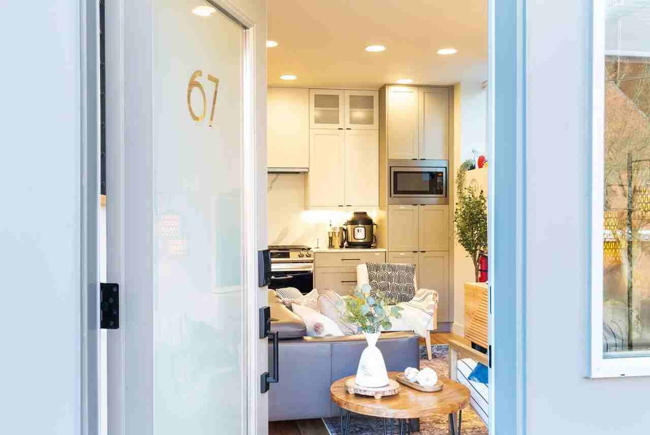 67C W Dravus St #1035901P - Photo 3 of 50