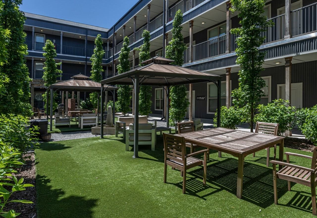 111 E 4th St #1036787P - Photo 4 of 24