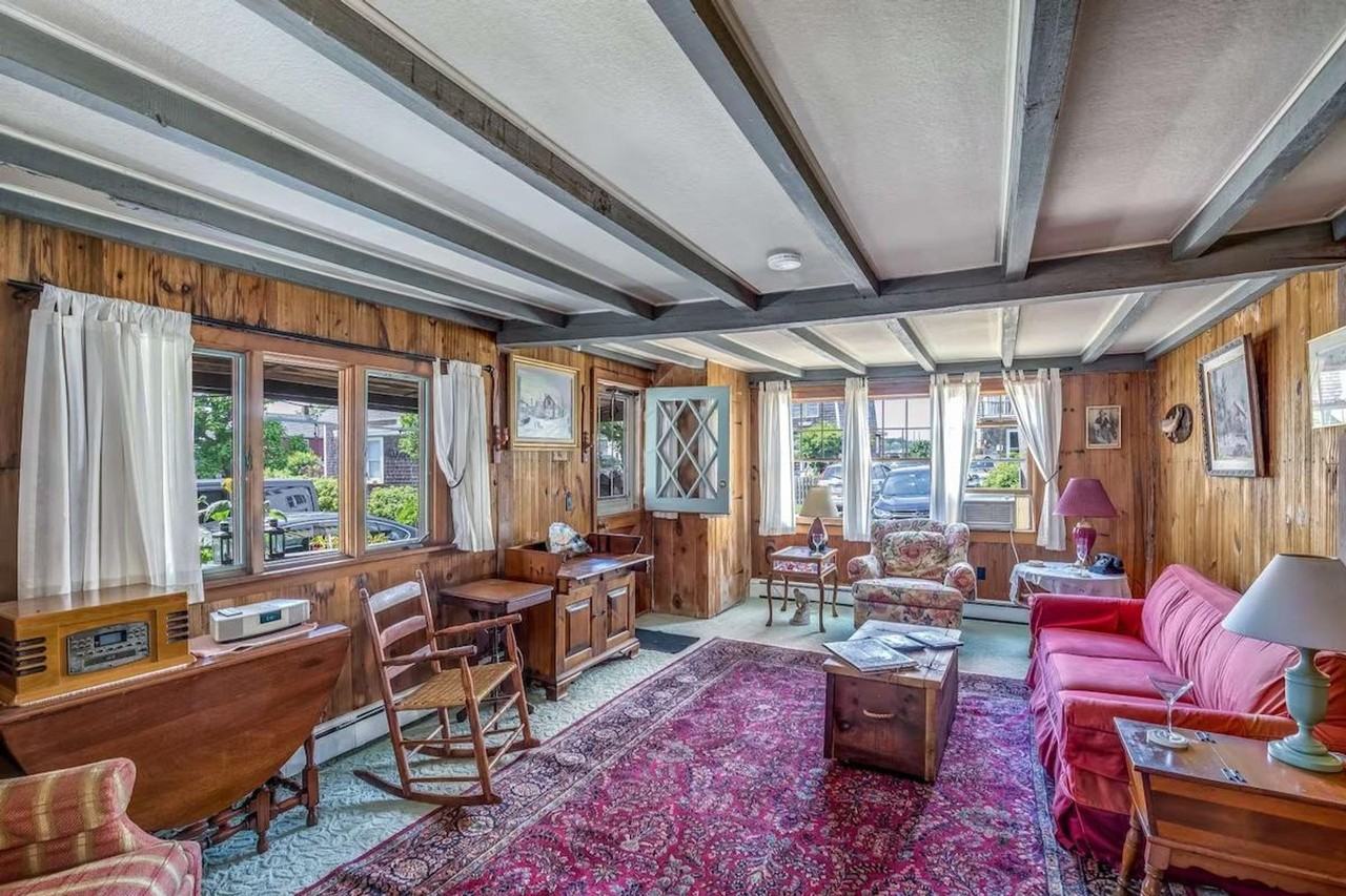 6 Middle Rd #1045449P - Photo 2 of 37