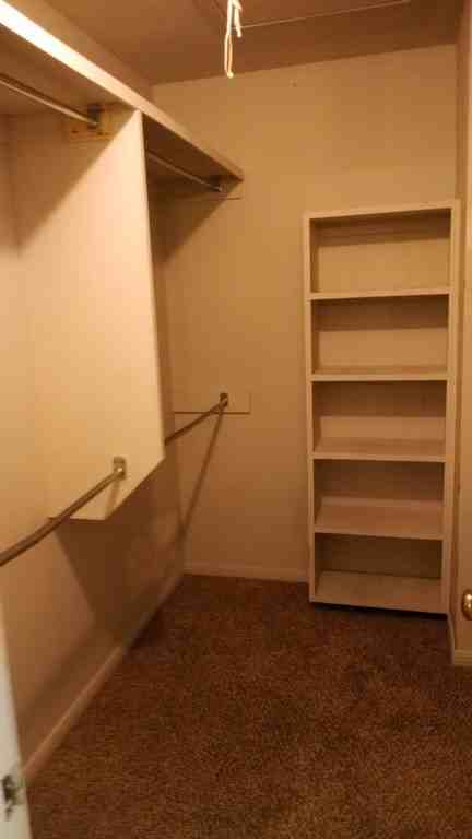 1221 S Lawton Ave - Photo 2 of 17