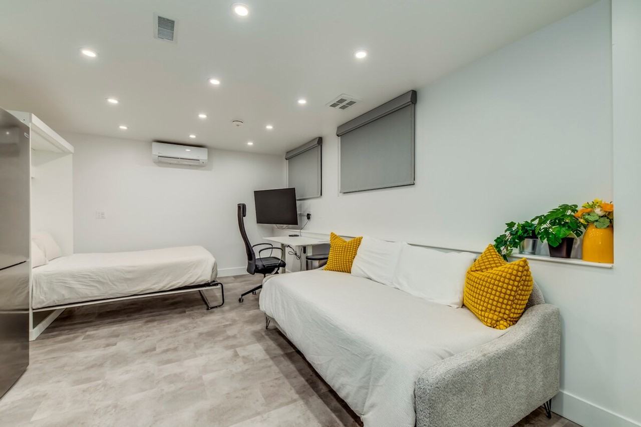 115 Manning Ave #1054576P - Photo 2 of 14