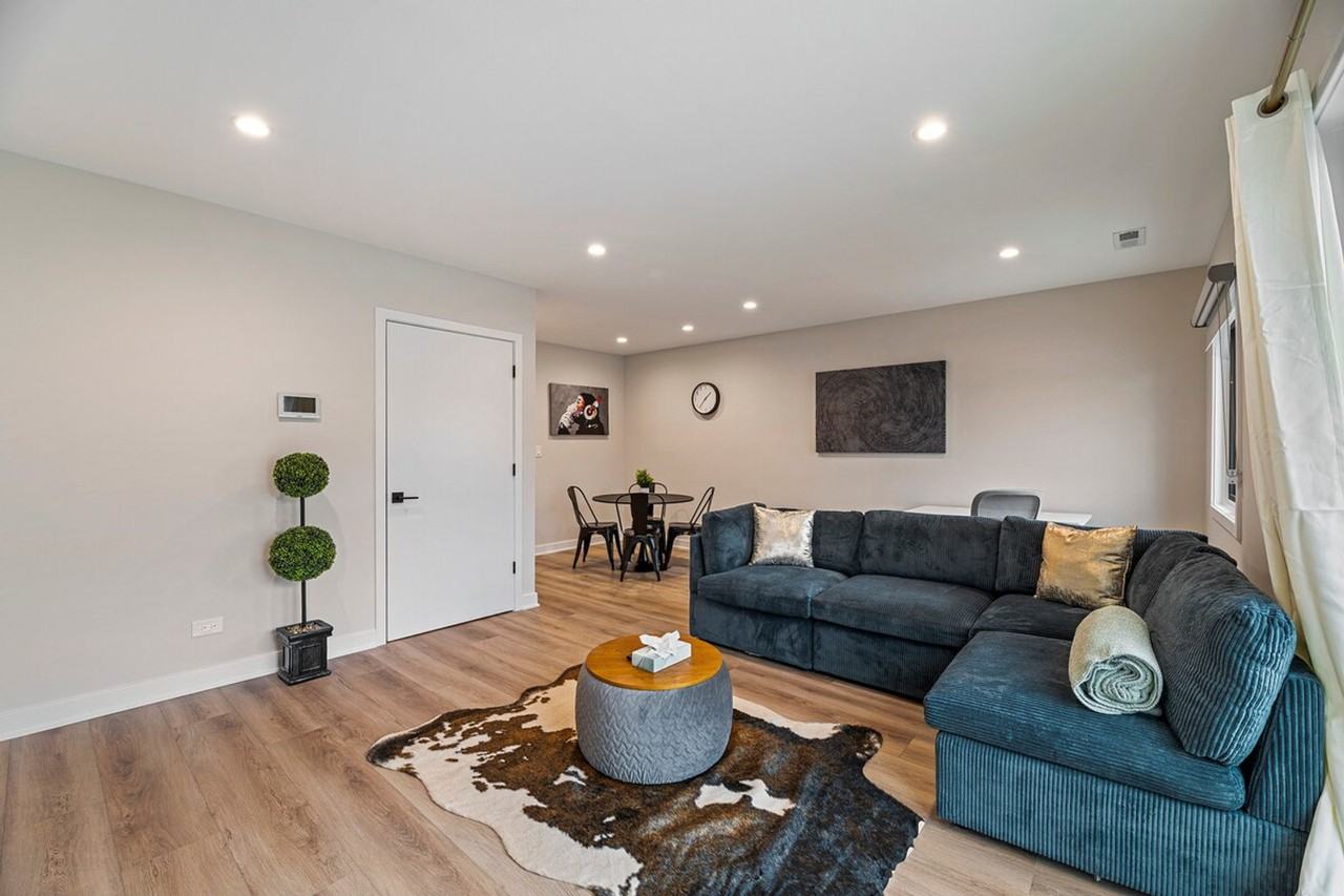 2342 W Touhy Ave #1054668P - Photo 5 of 18