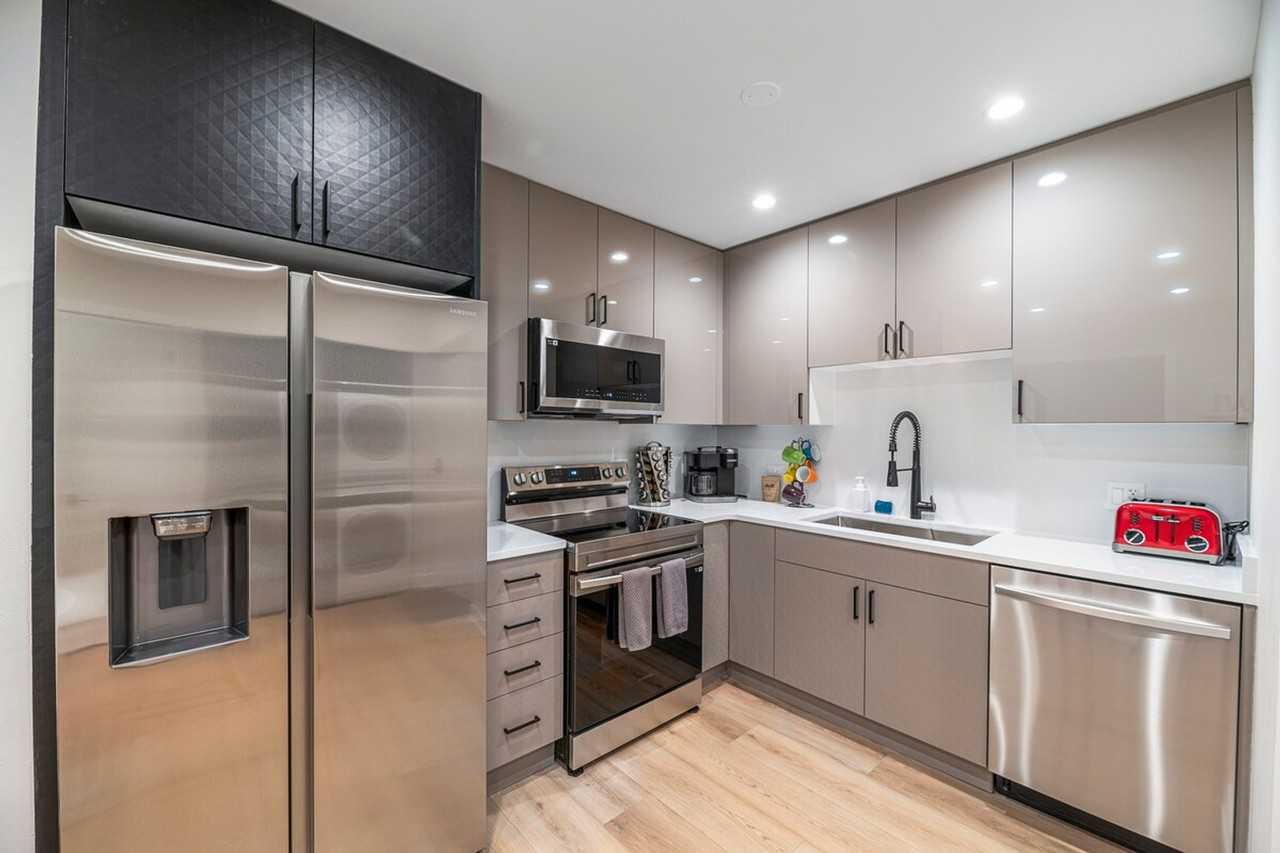 2342 W Touhy Ave #1054668P - Photo 6 of 18