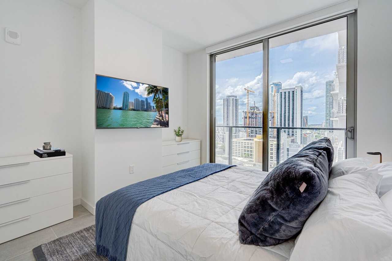 249 Ne 4th St #1058669P - Photo 4 of 31