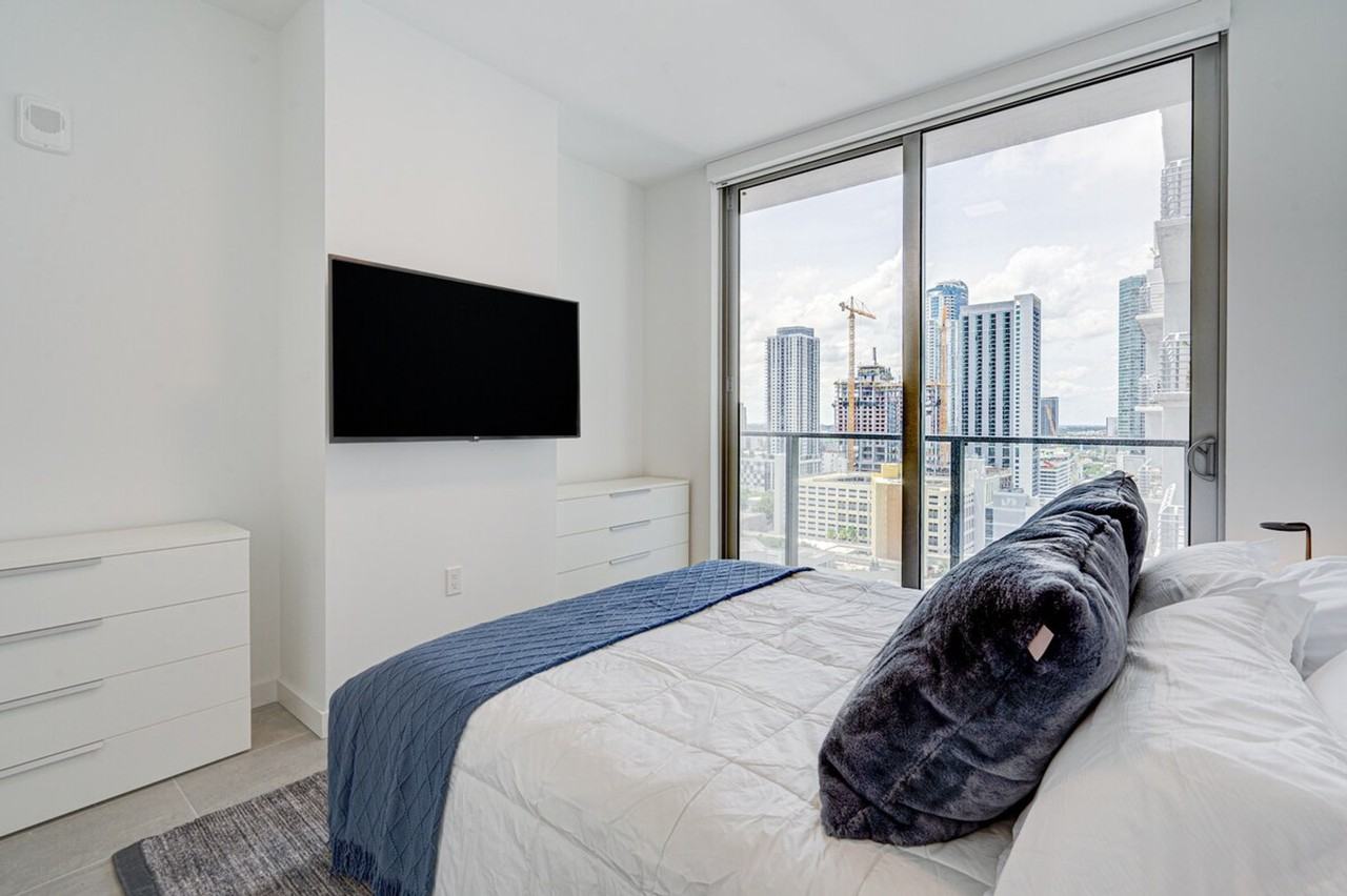 300 Ne 2nd Ave #1058673P - Photo 2 of 16