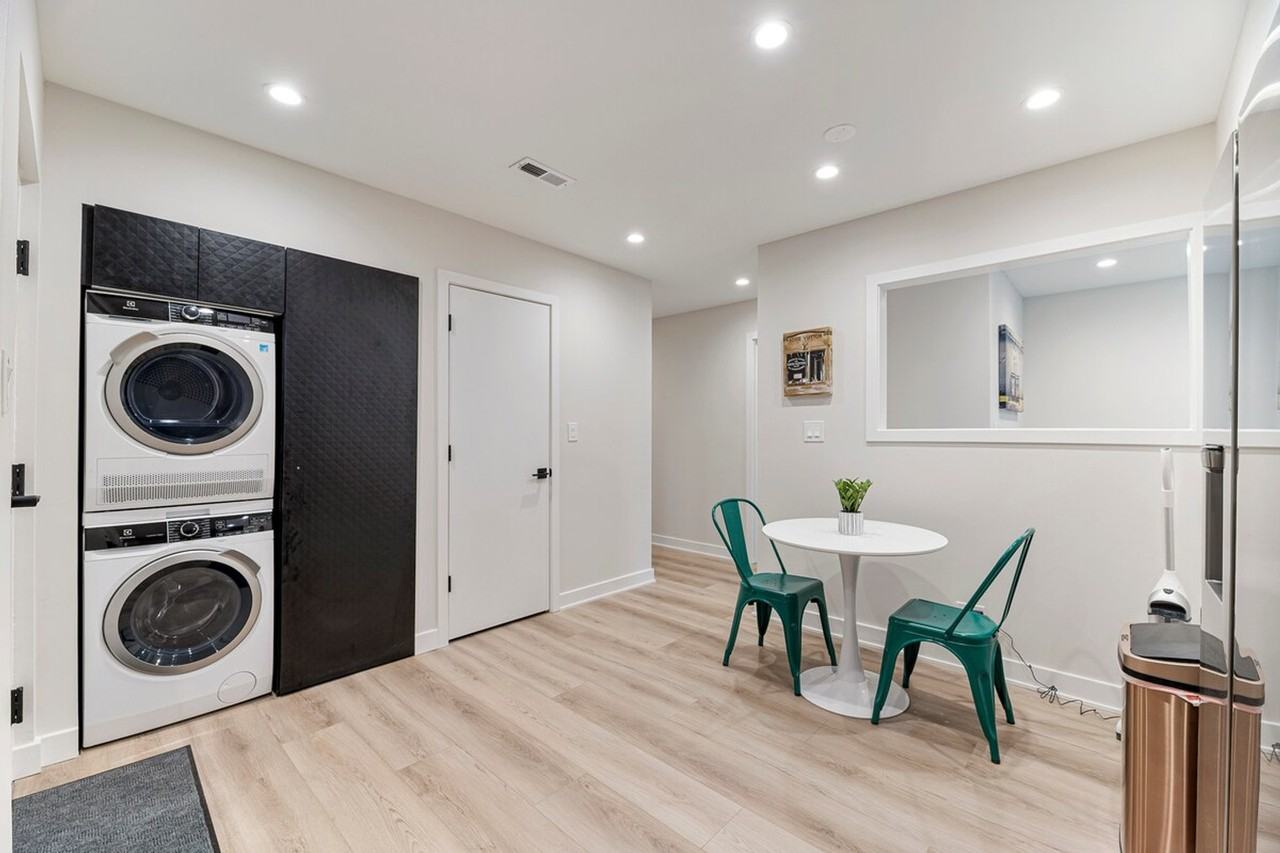 2316 W Estes Ave #1060170P - Photo 5 of 21