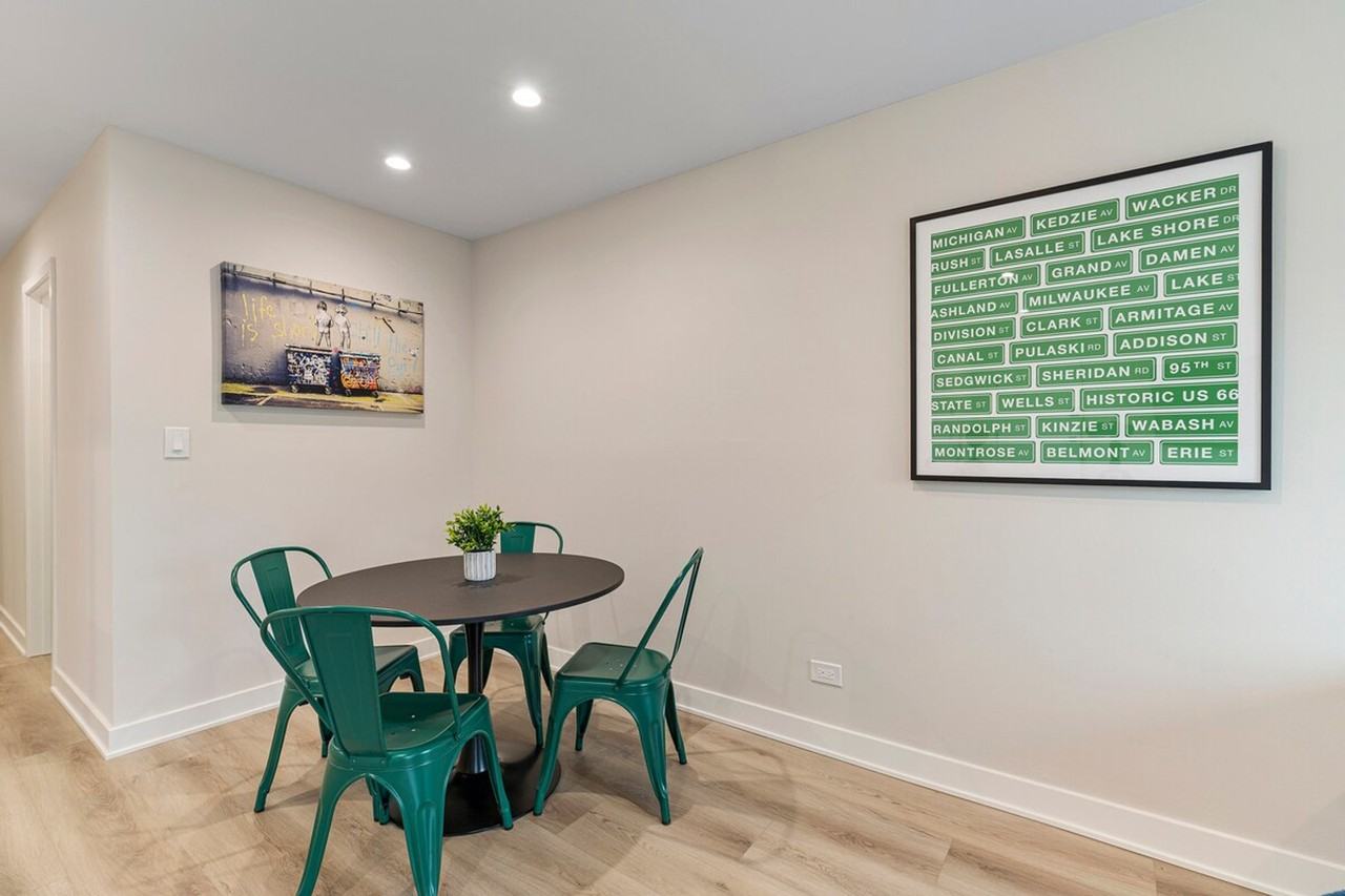 2316 W Estes Ave #1060170P - Photo 4 of 21
