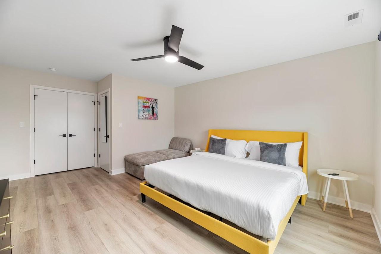 2316 W Estes Ave #1060170P - Photo 6 of 21