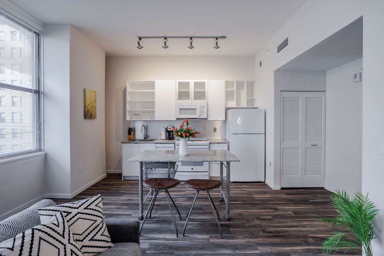 1 West 4th Street - Photo 4 of 31