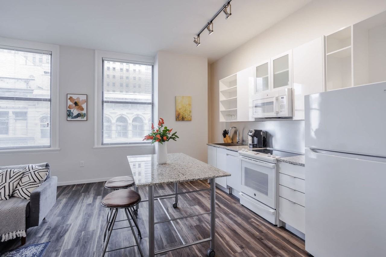 9-JAN-JAN East 4th Street #1094343P - Photo 5 of 12