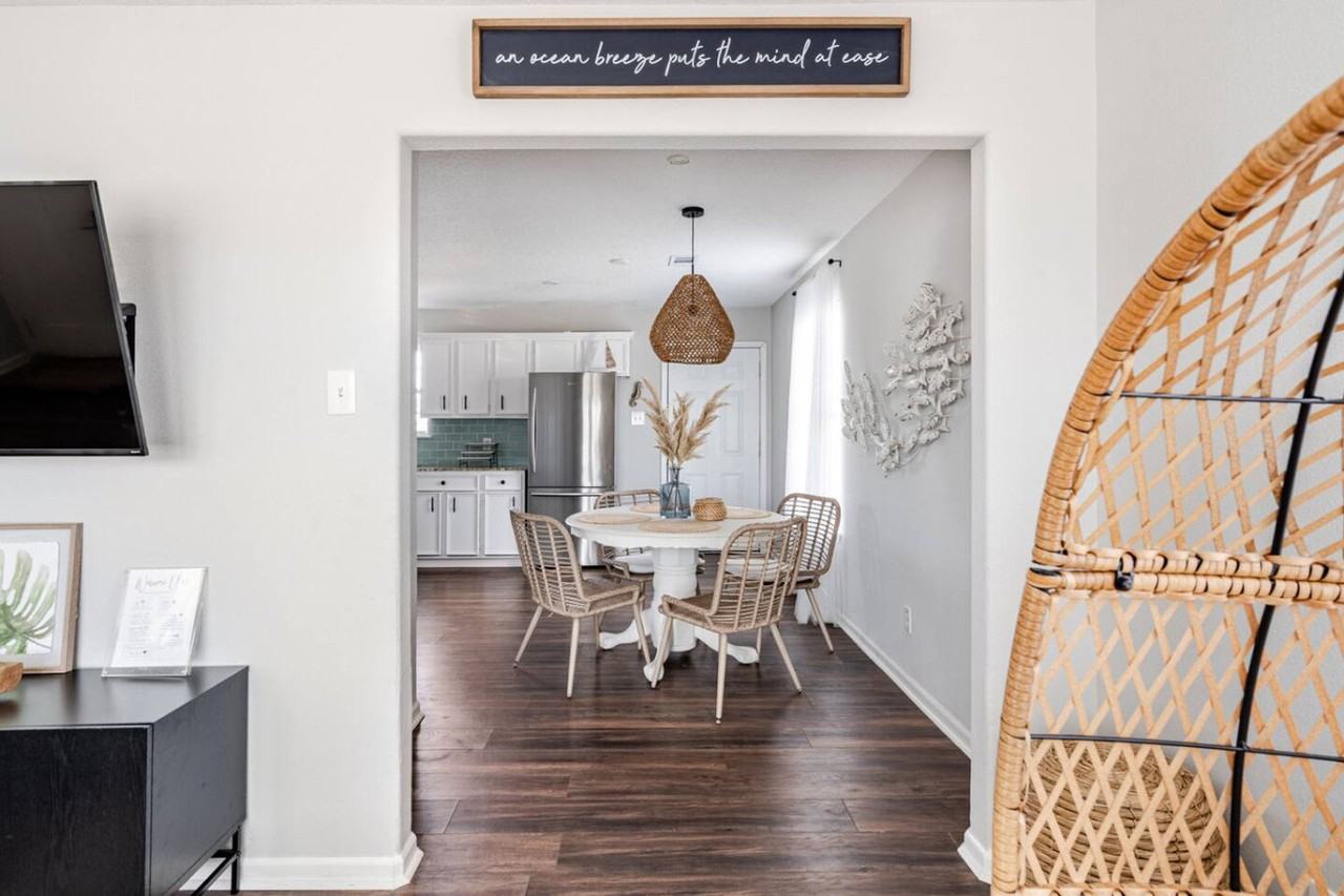 2311 56th St #1223250P - Photo 7 of 33