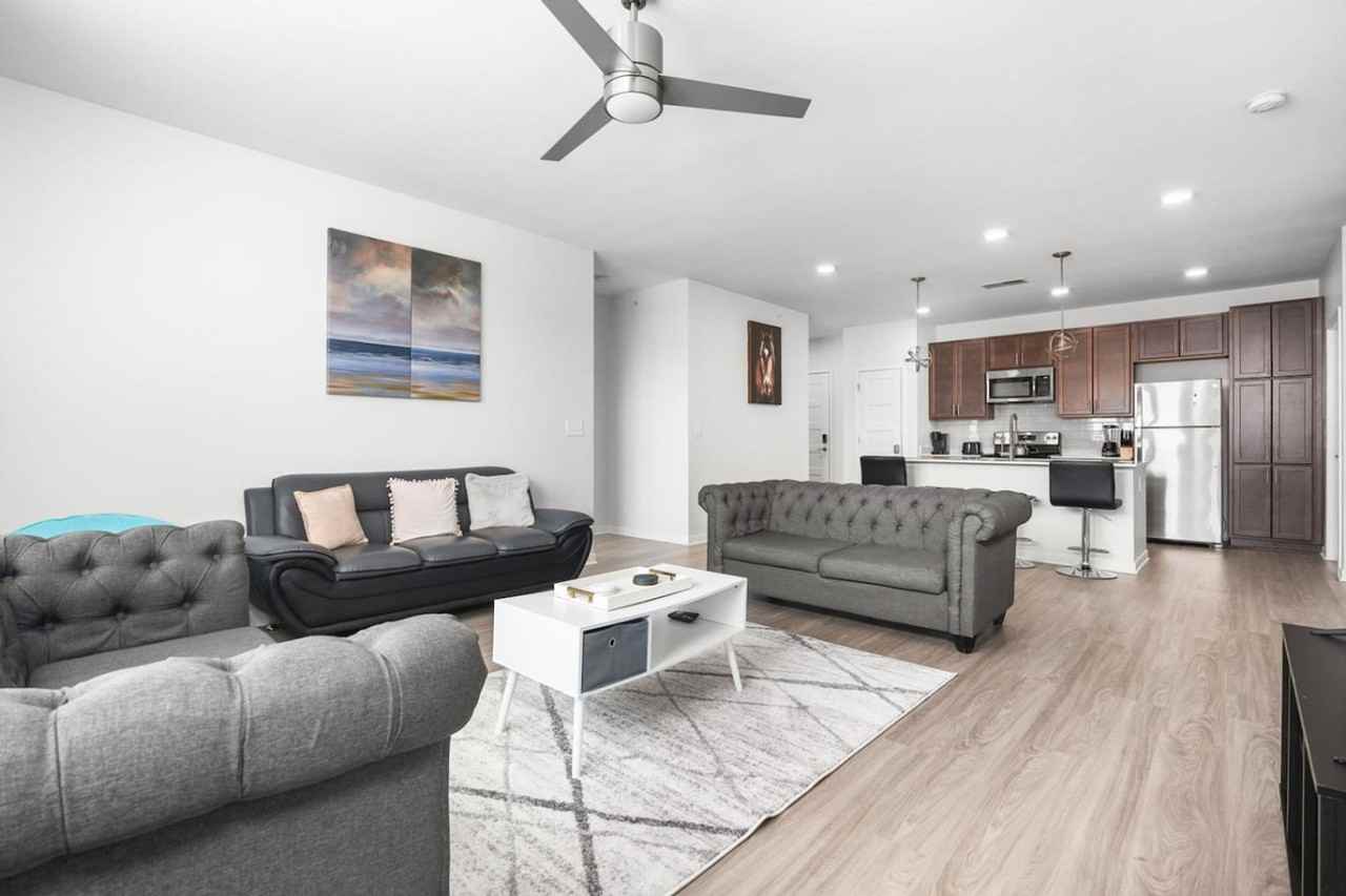 11150 Lantern Rd #1228663P - Photo 4 of 46