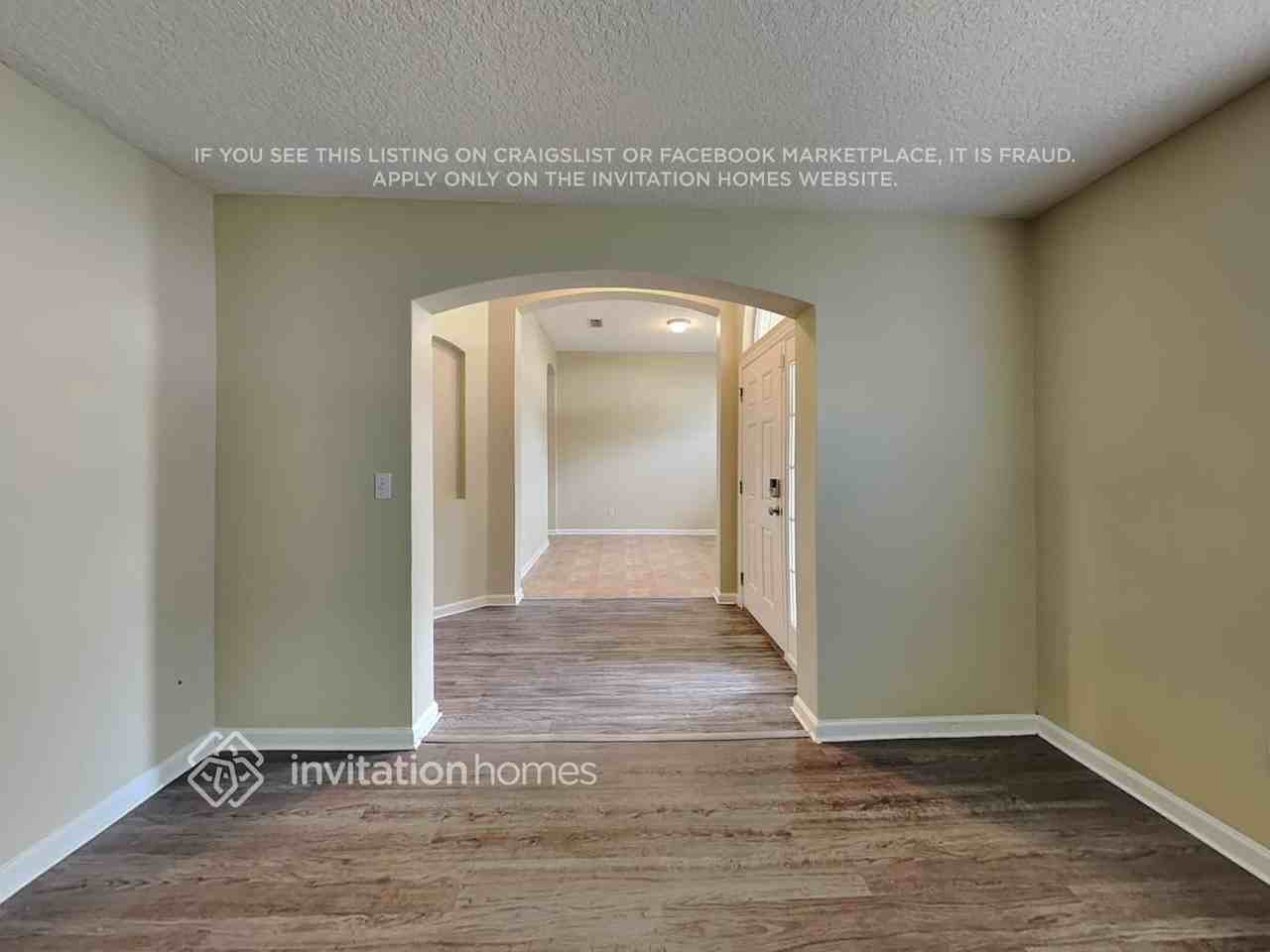 13948 Bradley Cove Rd - Photo 3 of 22