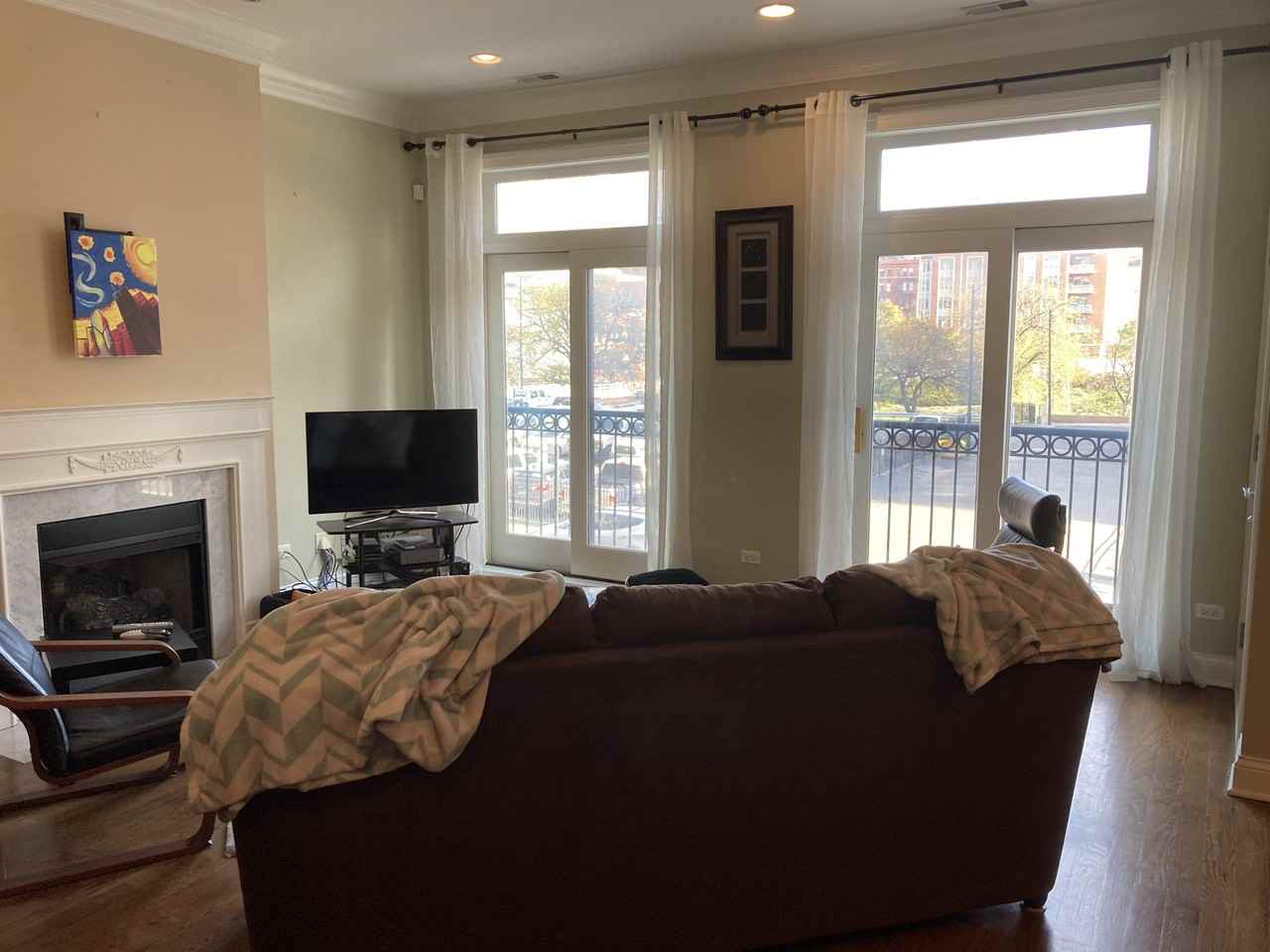 212 N Halsted St #2 - Photo 3 of 38