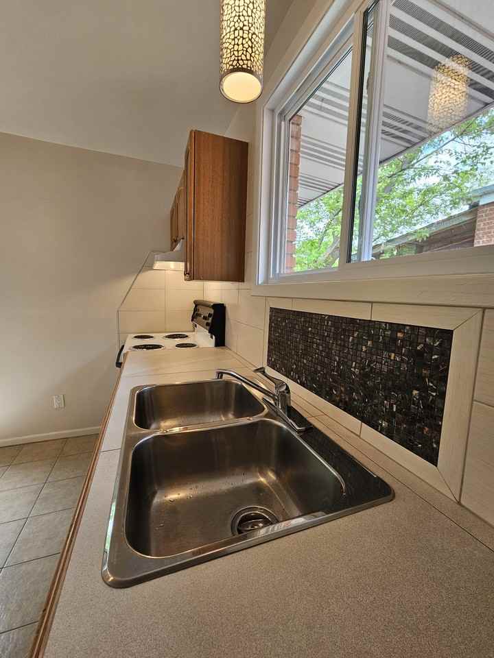 20 Marier Avenue 3 - Photo 3 of 17