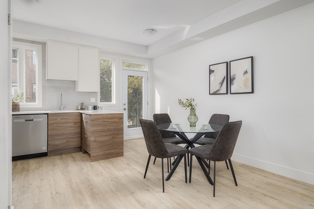 The Lawson Towns - Photo 2 of 9