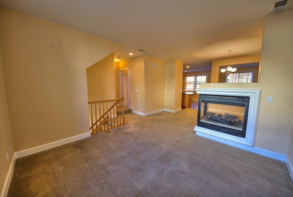 519 Suez Terrace - Photo 3 of 14