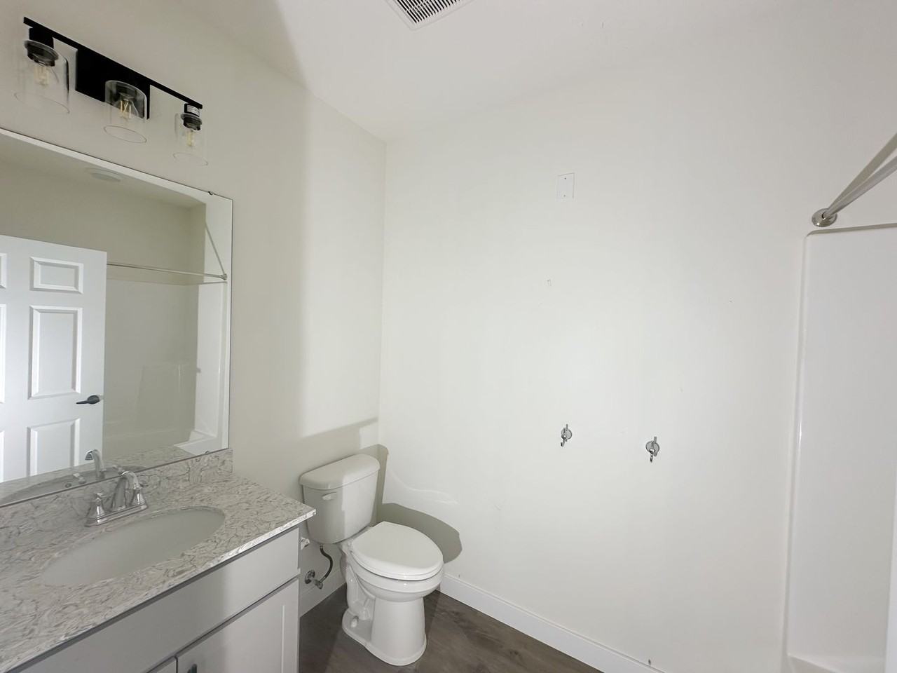 Weida On Waldron - 221 - Photo 4 of 9