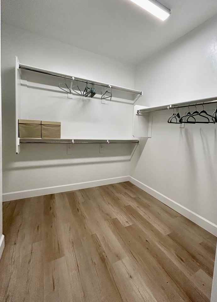 1665 East Colonnade Drive - Photo 4 of 28