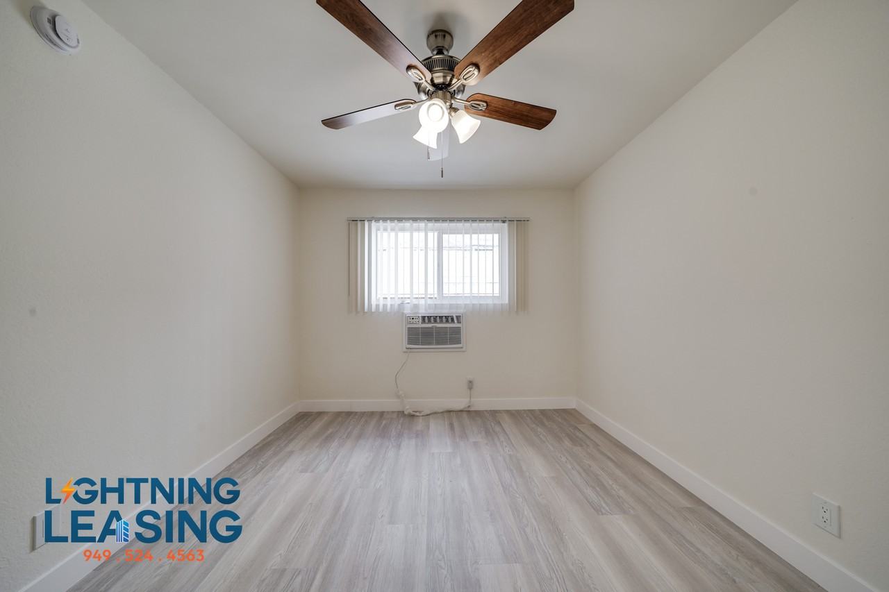 6737 Independence Ave #210D - Photo 5 of 26