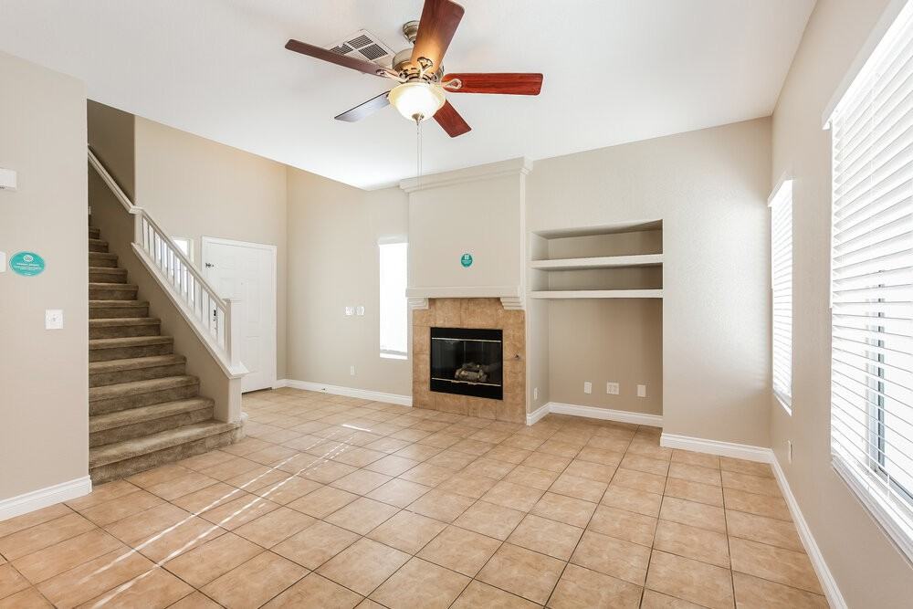 5016 Running Rapids Ave - Photo 4 of 17