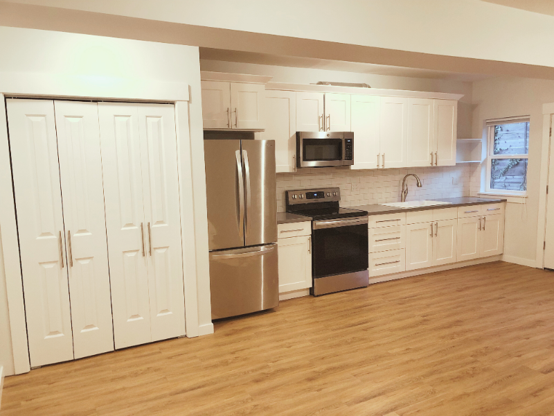 1511 Sw Dolph Ct - Photo 2 of 8