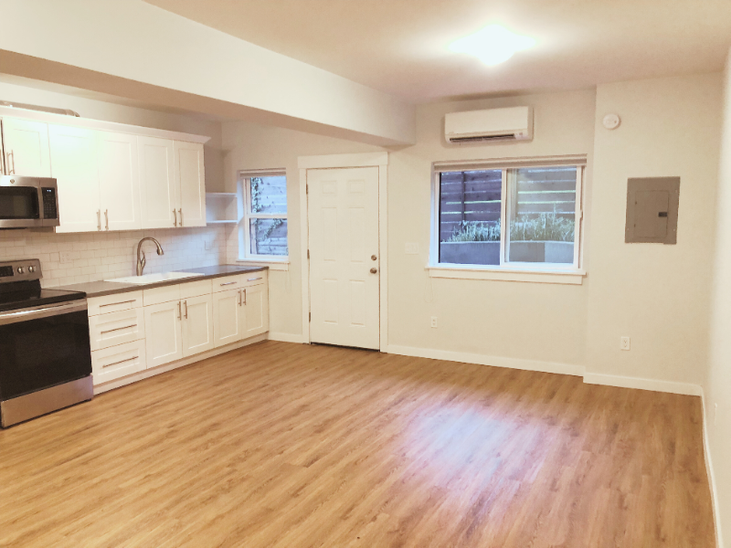 1511 Sw Dolph Ct - Photo 3 of 8