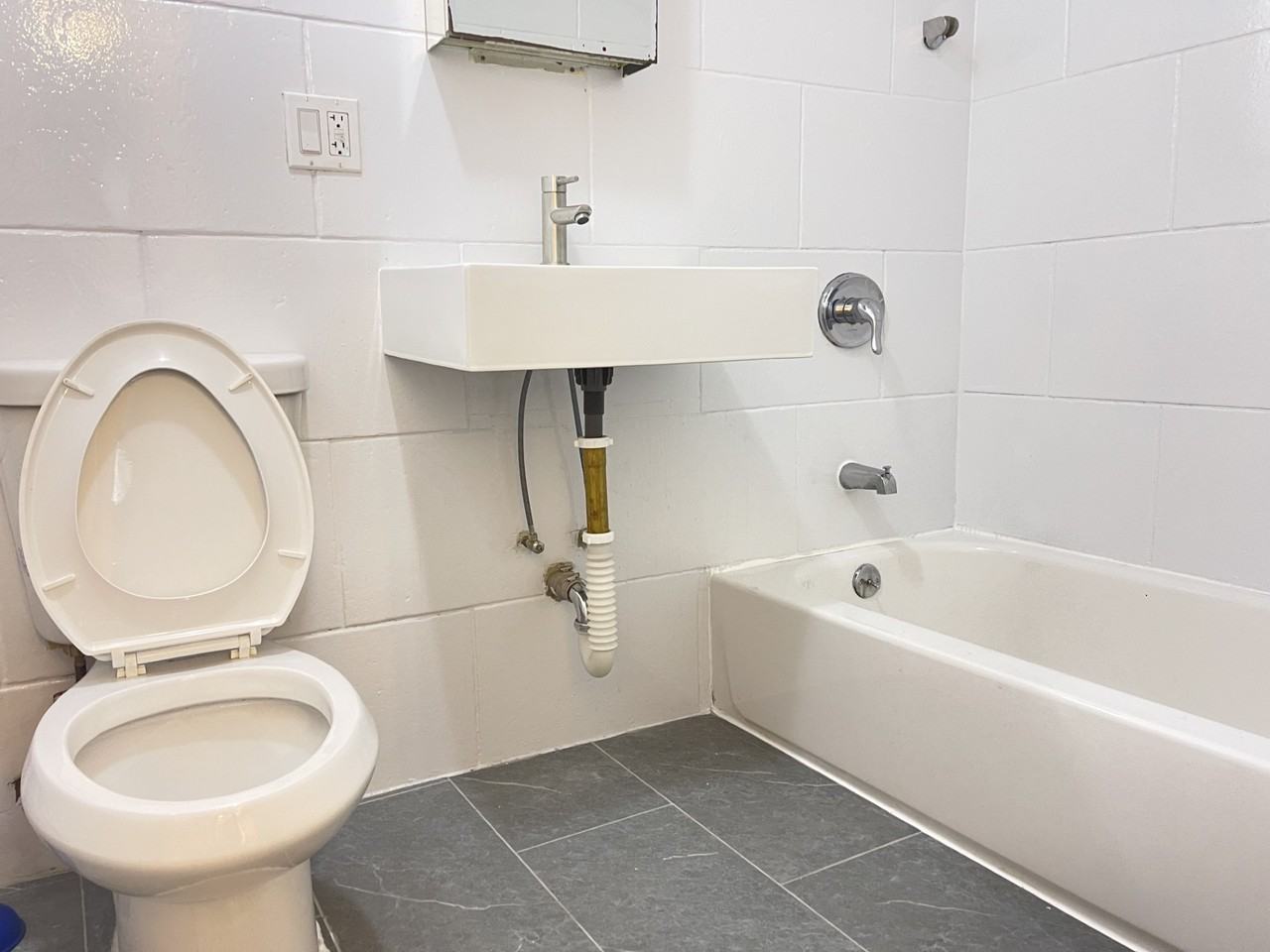 2866 West 15th Street #1 - Photo 3 of 6