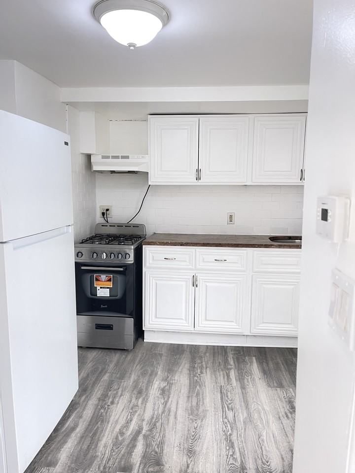 2866 West 15th Street #1 - Photo 5 of 6