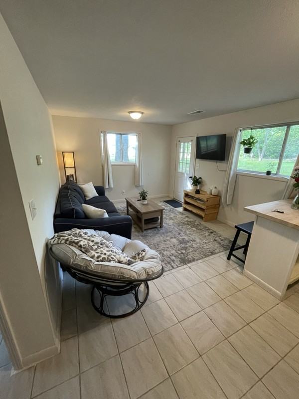 645 Academy St #A - Photo 3 of 8