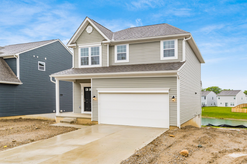 2816 Horsham Dr - Photo 2 of 46