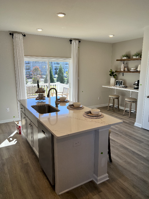 28 Baybreeze Drive - Photo 6 of 19