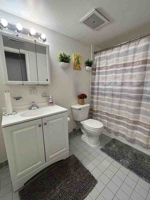 517 L St Nw #1 - Photo 7 of 9