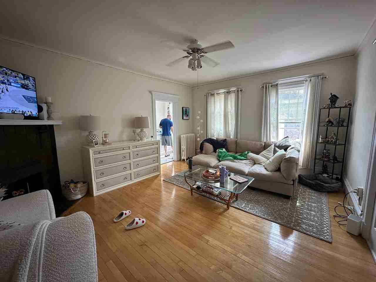 1277 Commonwealth Ave - Photo 2 of 18