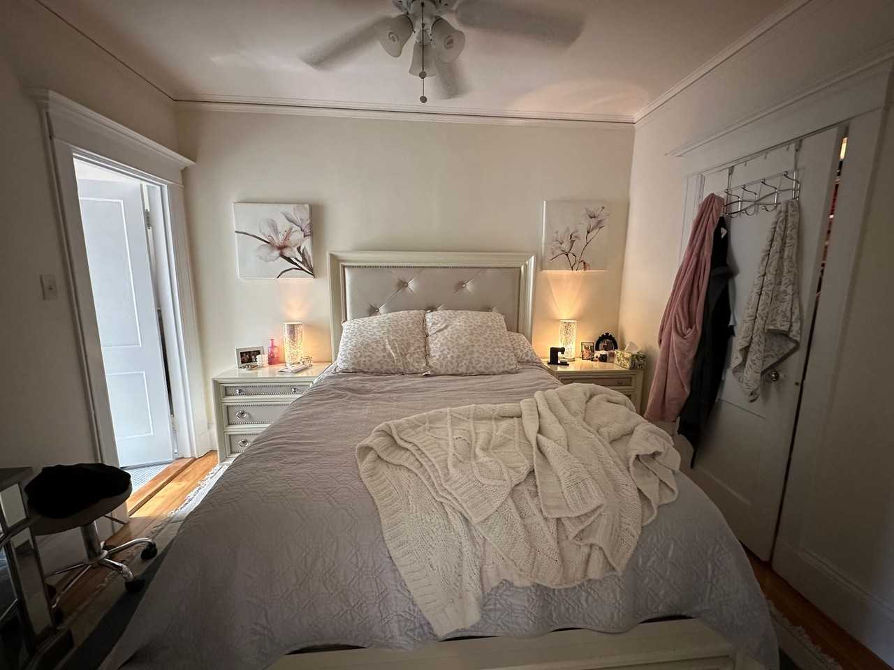 1277 Commonwealth Ave - Photo 3 of 18