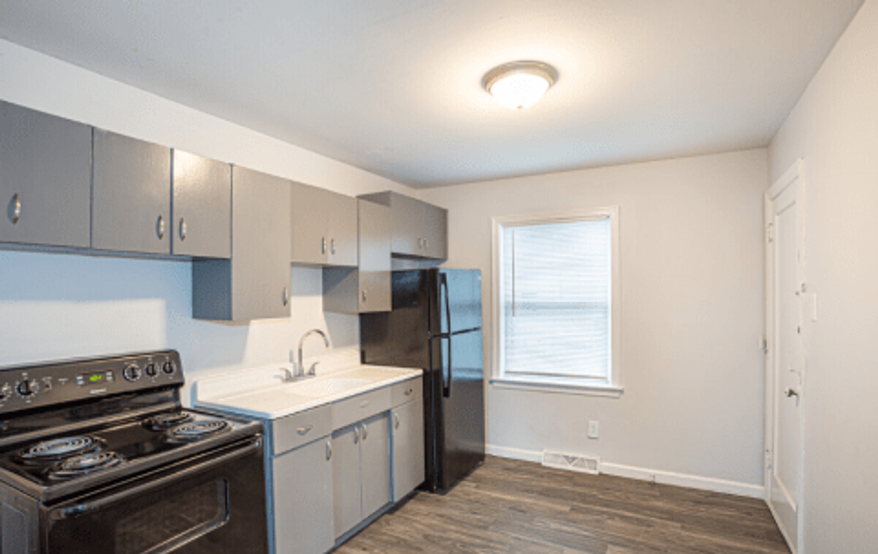 2701 E Harry St - Photo 2 of 16