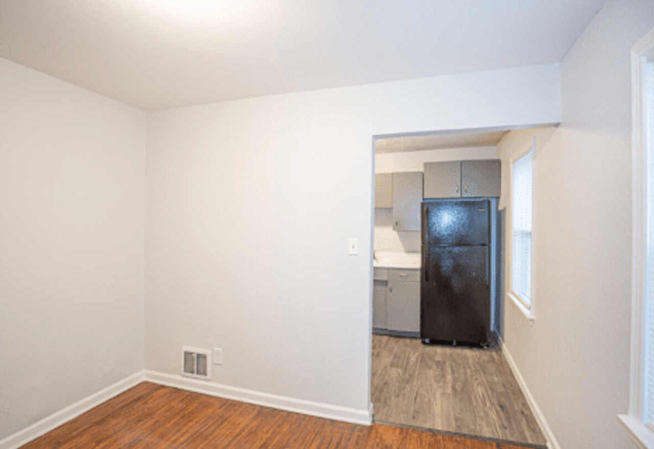 2701 E Harry St - Photo 6 of 16