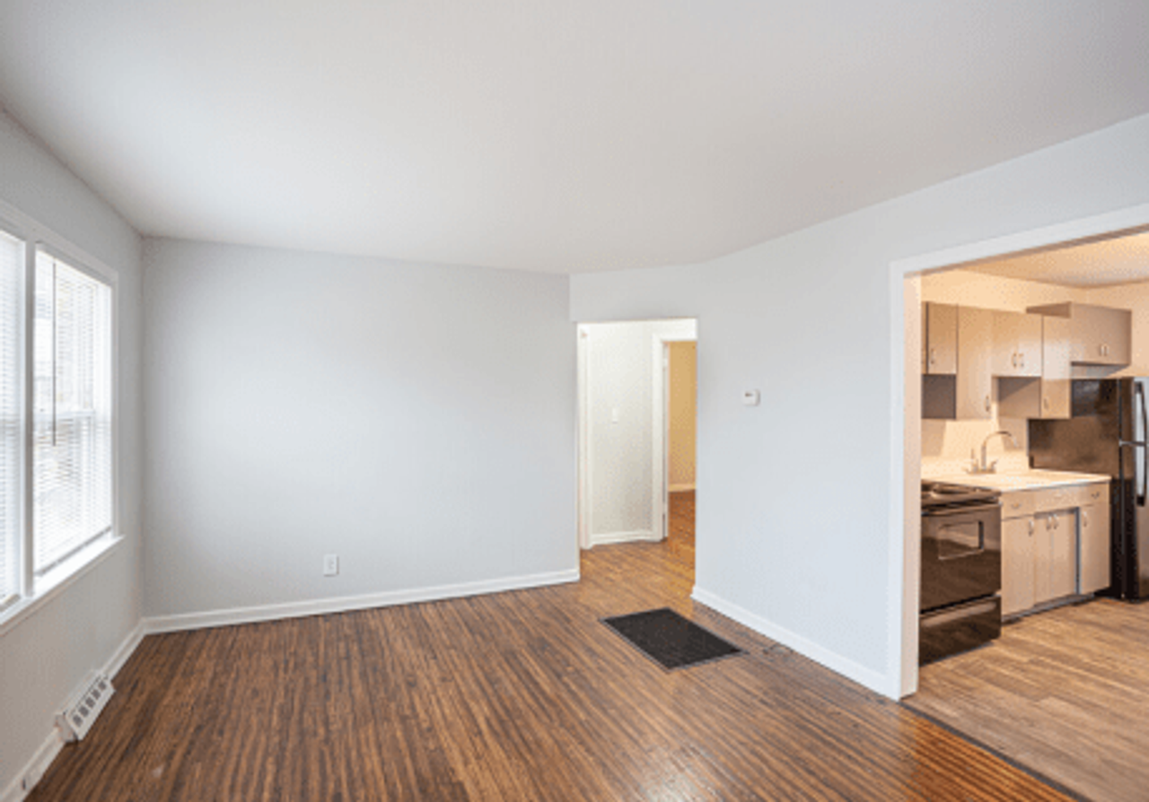 2701 E Harry St - Photo 7 of 16