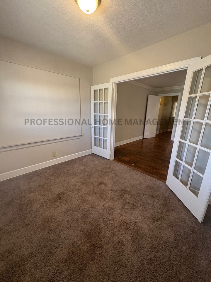 203 Old Mill Rd - Photo 4 of 9