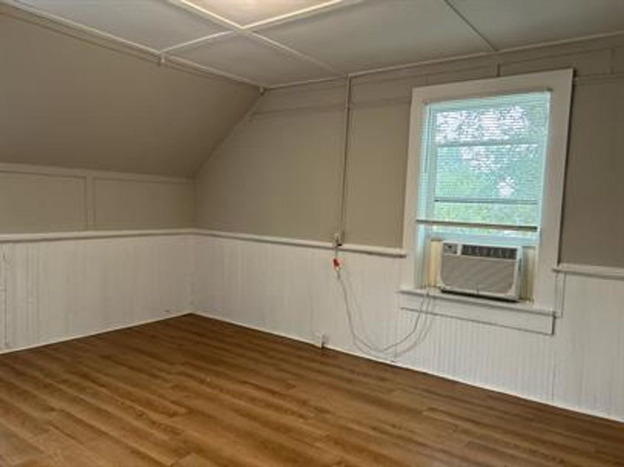 3415 Alpine Street Southwest - Photo 3 of 12