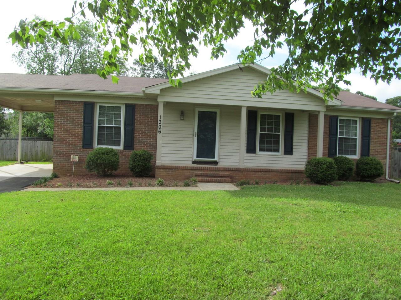 1306 Vestal Rd - Photo 2 of 12