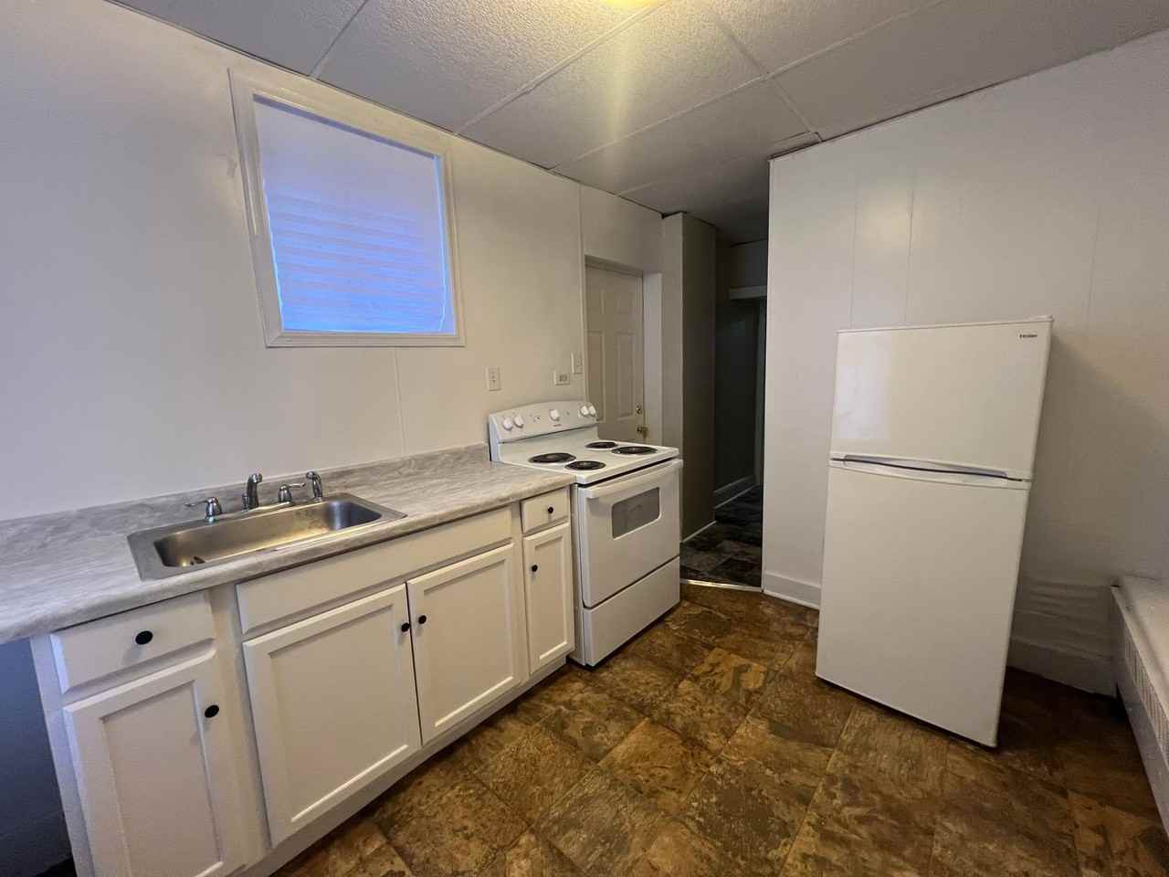 327 E Philadelphia St - Photo 2 of 10