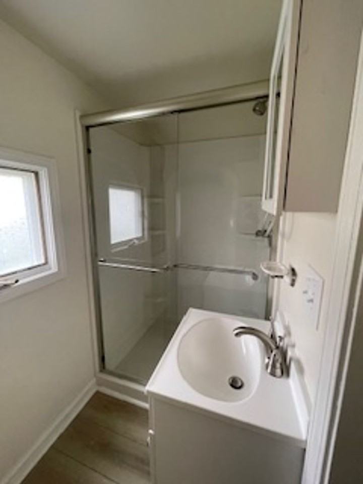 1318 S Walnut St - Photo 4 of 9