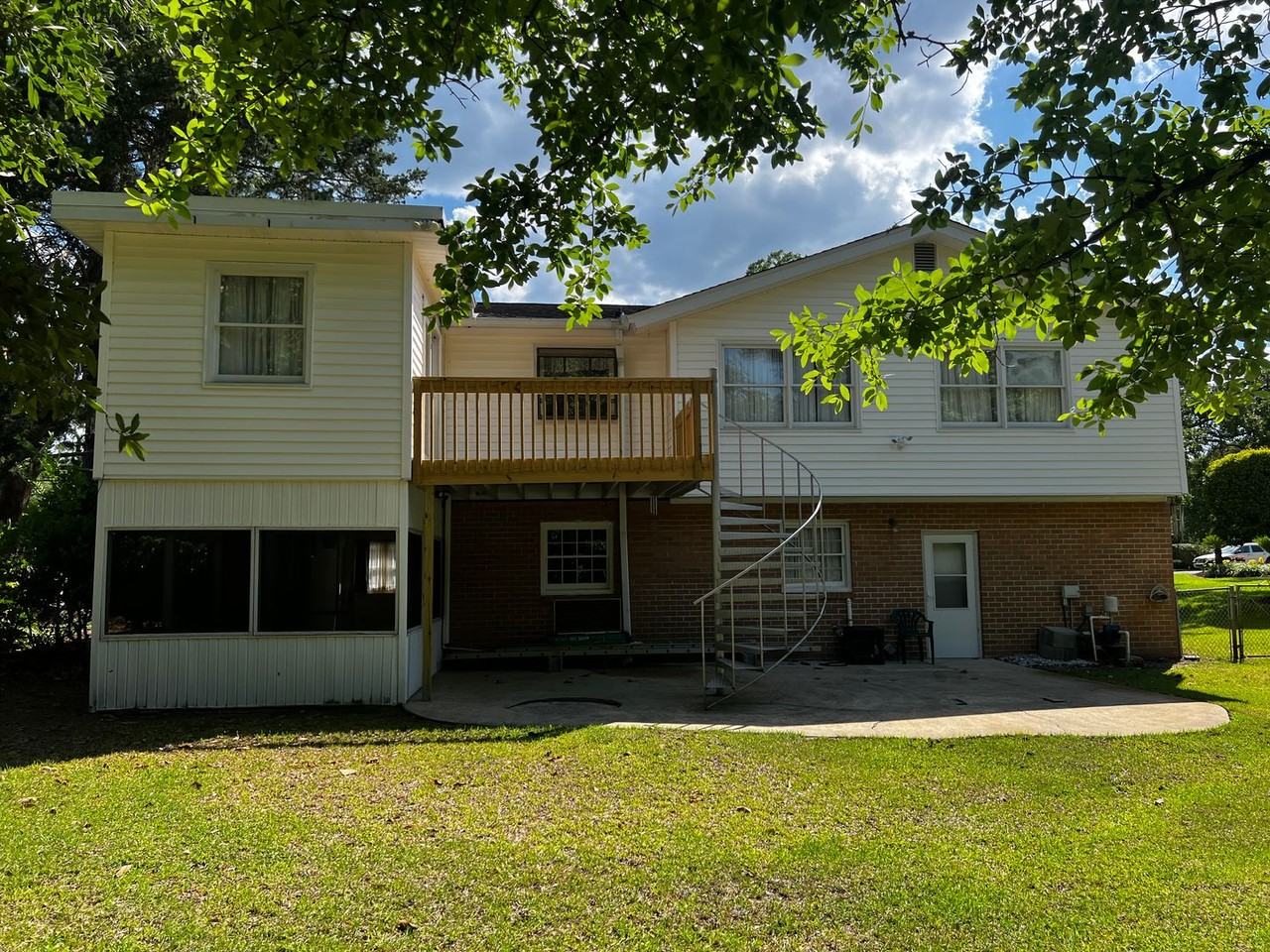 702 47th Avenue North - Photo 2 of 31